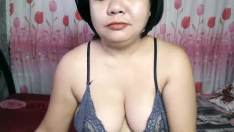 Snapshot of crystal_april chatting on January 4, 2025, 2:25 am Crys online show from January 4, 2025, 2:25 am