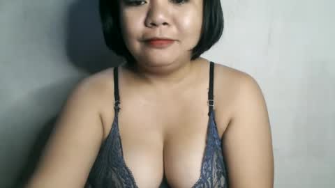Snapshot of crystal_april chatting on January 18, 2025, 10:06 am Crys online show from January 18, 2025, 10:06 am
