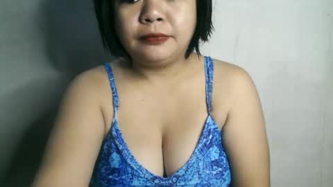 Snapshot of crystal_april chatting on January 19, 2025, 1:53 am Crys online show from January 19, 2025, 1:53 am