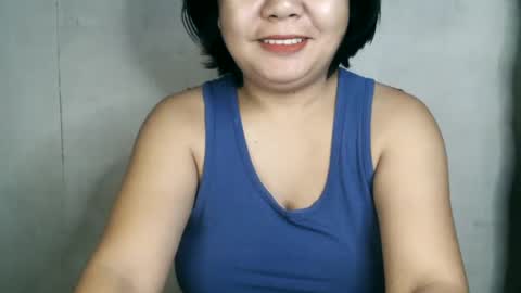 Snapshot of crystal_april chatting on January 28, 2025, 12:05 am Crys online show from January 28, 2025, 12:05 am