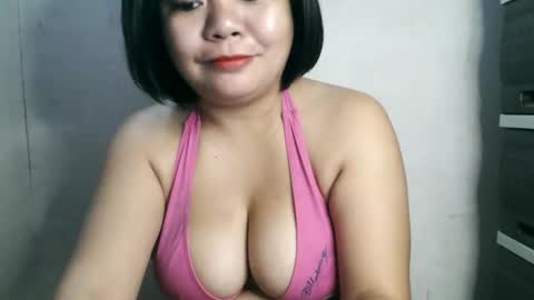 Snapshot of crystal_april chatting on February 5, 2025, 2:08 am Crys online show from February 5, 2025, 2:08 am