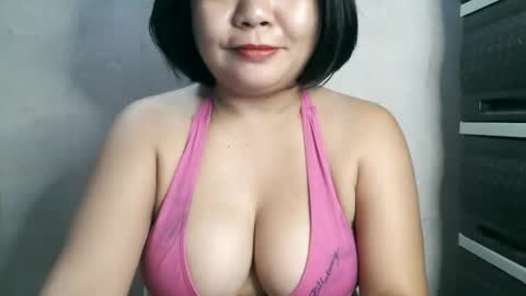Snapshot of crystal_april chatting on February 5, 2025, 5:52 am Crys online show from February 5, 2025, 5:52 am