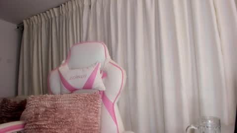 angie  online show from February 15, 2026, 7:51 am