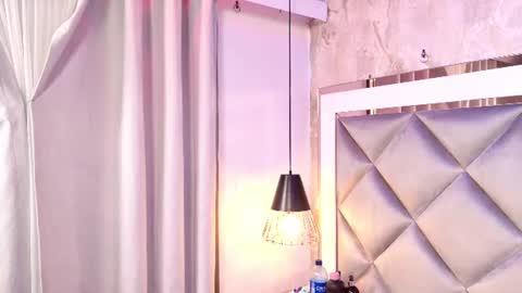 Snapshot of crystal_gilton chatting on June 22, 2026, 7:11 pm crystal_gilton online show from June 22, 2026, 7:11 pm