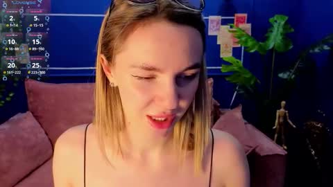 crystal_hanna online show from December 20, 2025, 2:07 am
