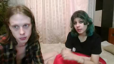 Snapshot of crystal_porn_love chatting on January 17, 2025, 9:39 am Crystal and Marcl online show from January 17, 2025, 9:39 am