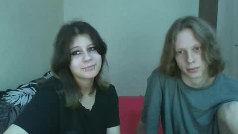 Snapshot of crystal_porn_love chatting on October 30, 2025, 2:46 am Crystal and Marcl online show from October 30, 2025, 2:46 am