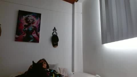 Crystal Blaze online show from April 17, 2026, 12:52 pm