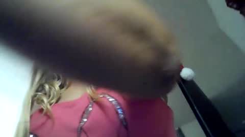 crystalbarbie214 online show from December 18, 2025, 9:59 am