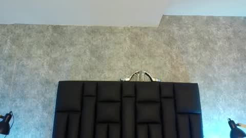 Snapshot of crystalboow chatting on May 6, 2026, 3:06 pm Crystal online show from May 6, 2026, 3:06 pm