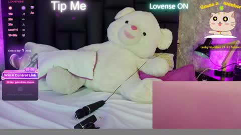 Snapshot of crystalboow chatting on May 23, 2026, 10:25 pm Crystal online show from May 23, 2026, 10:25 pm