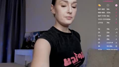 Arina online show from October 25, 2025, 2:02 pm