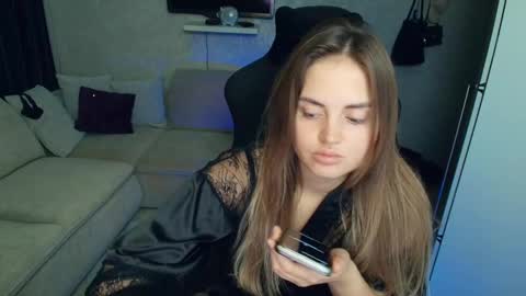 crystalemily online show from November 13, 2025, 8:19 pm