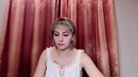 Snapshot of crystalfever_ chatting on May 24, 2026, 7:08 pm Mary online show from May 24, 2026, 7:08 pm