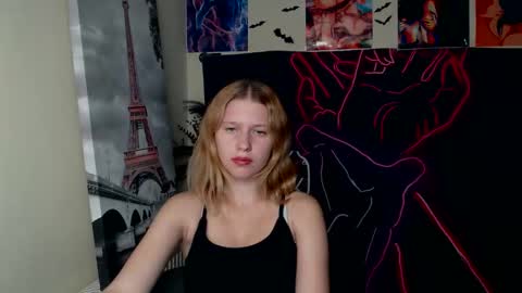 Stella online show from October 17, 2025, 5:48 pm