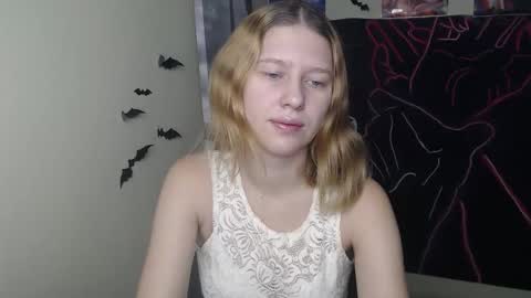 Stella online show from November 18, 2025, 7:24 am