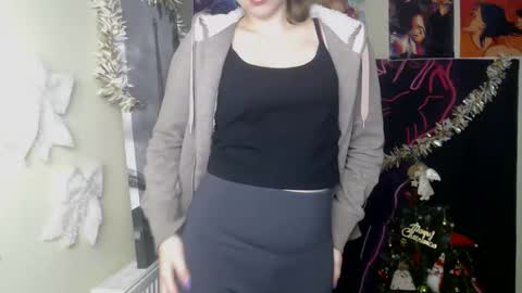 Stella online show from December 22, 2025, 7:38 am