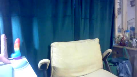 Snapshot of crystalizzzee chatting on June 17, 2026, 1:34 pm Herekittykitty69 online show from June 17, 2026, 1:34 pm