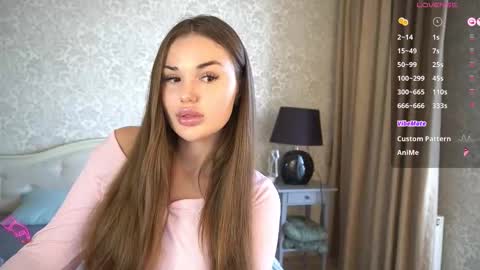 Snapshot of crystall_bliss chatting on September 9, 2025, 6:24 am Nika online show from September 9, 2025, 6:24 am