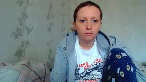 Snapshot of crystallangel chatting on April 18, 2026, 12:53 pm CrystallAngel online show from April 18, 2026, 12:53 pm