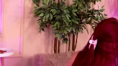 crystallred online show from February 28, 2026, 5:52 am