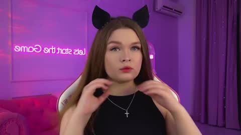 Crystal online show from March 2, 2026, 6:26 pm