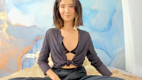 Snapshot of crystalnut chatting on June 15, 2026, 3:31 am Maria online show from June 15, 2026, 3:31 am