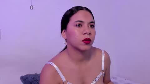 Soy Crystal online show from December 15, 2025, 2:43 pm