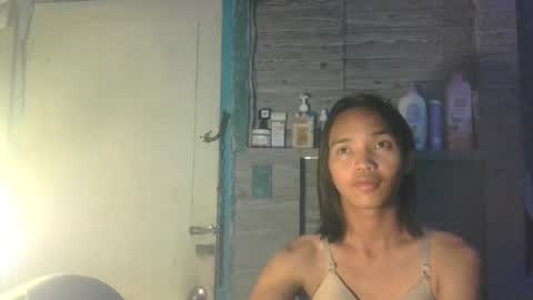 Lauren online show from November 18, 2025, 6:12 pm