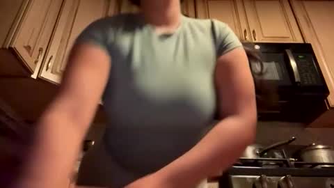 Thick Cuban Laz online show from April 7, 2026, 2:23 am