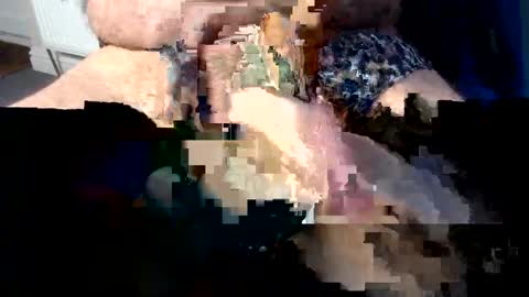 Snapshot of cucumberlad2018 chatting on December 5, 2024, 3:06 pm Tips WellCUM - Hot Bi Curious - ask Privates online show from December 5, 2024, 3:06 pm