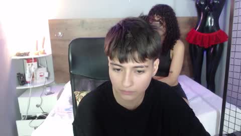 Snapshot of cuddle_bunny_ chatting on January 7, 2025, 4:05 pm cuddle_bunny_ online show from January 7, 2025, 4:05 pm