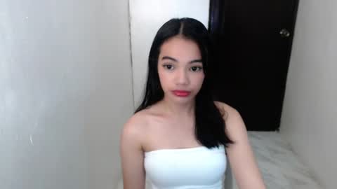 cuddlepunk_bubble online show from May 1, 2026, 3:27 pm