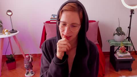 Leonela online show from December 24, 2024, 3:26 pm