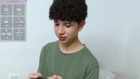 Cuddly online show from September 27, 2025, 10:15 pm