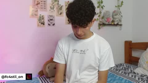 Snapshot of cuddly_twinkie chatting on May 7, 2026, 7:03 am Cuddly online show from May 7, 2026, 7:03 am