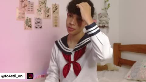 Snapshot of cuddly_twinkie chatting on May 25, 2026, 8:42 am Cuddly online show from May 25, 2026, 8:42 am