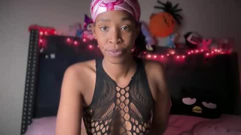 cum2charmxx online show from October 31, 2025, 1:28 am