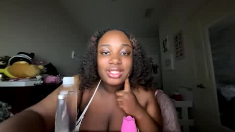 Snapshot of cum4maxsgirl chatting on May 9, 2026, 1:33 am cutiecamgirl 3 online show from May 9, 2026, 1:33 am