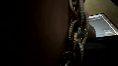 im KIM new girl to spoil online show from February 5, 2025, 4:58 pm