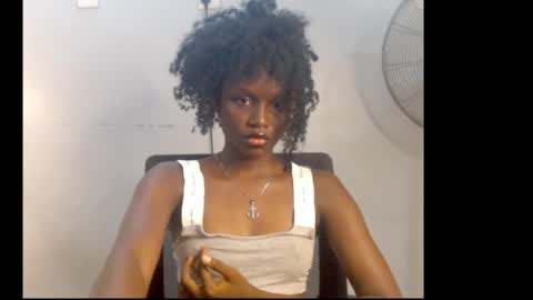 sophie online show from April 19, 2026, 7:29 am