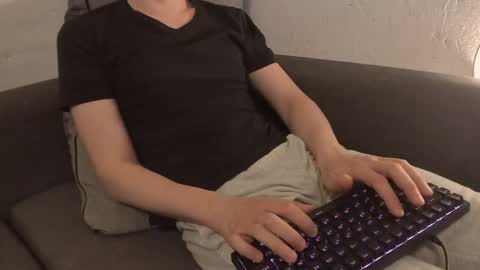 Kenny  online show from May 20, 2026, 1:06 pm