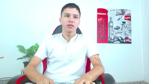 cumandres online show from October 29, 2025, 2:08 pm