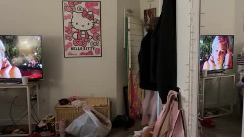 Snapshot of cumdumpslutgirl chatting on May 27, 2026, 1:13 am CumDumpSlut online show from May 27, 2026, 1:13 am