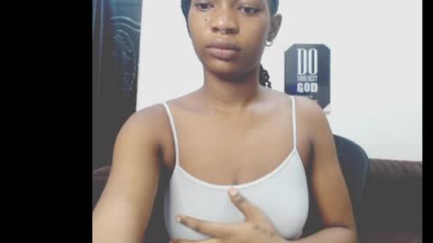 Snapshot of cumebony_petit chatting on April 22, 2026, 6:49 am cumebony_petit online show from April 22, 2026, 6:49 am