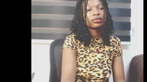 Snapshot of cumebony_petit chatting on May 8, 2026, 6:41 am cumebony_petit online show from May 8, 2026, 6:41 am