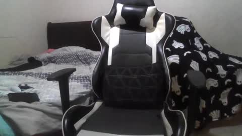 cummachine2022 online show from October 7, 2025, 12:30 am