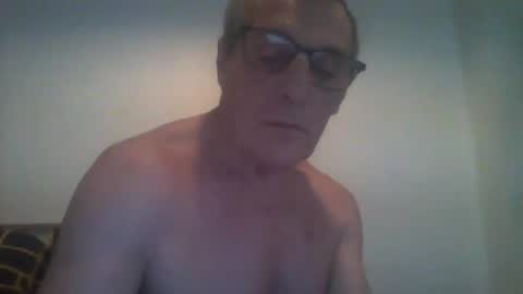 Snapshot of cumseeme002 chatting on January 18, 2026, 1:59 pm Alan online show from January 18, 2026, 1:59 pm
