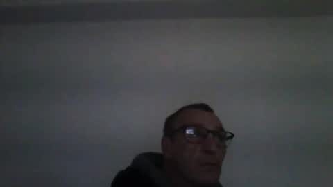 Snapshot of cumseeme002 chatting on February 13, 2026, 11:28 am Alan online show from February 13, 2026, 11:28 am