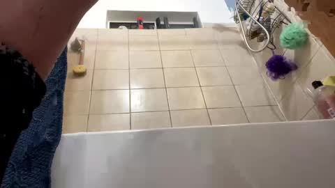 Aprilia online show from March 2, 2025, 12:01 pm